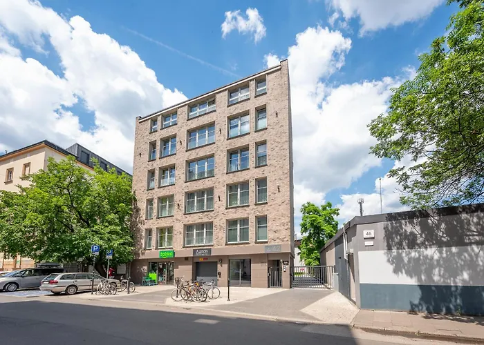 Golden Honey Apartments